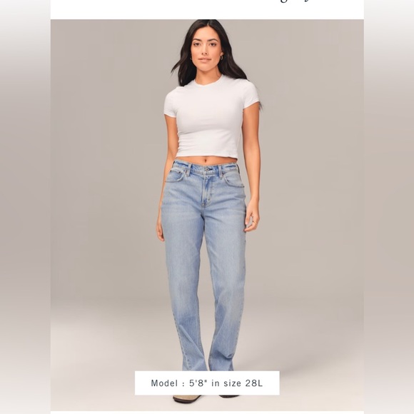 NWOT Abercrombie Curve Love Mid Rise 90s Straight Jean Size 27 X- Short - Picture 6 of 7